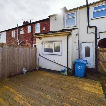 Rent this 3 bed townhouse on Witton Road in Liverpool, L13 8DP