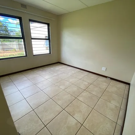 Image 7 - Pine Road, Kengies Ext 21, Gauteng, 2055, South Africa - Apartment for rent