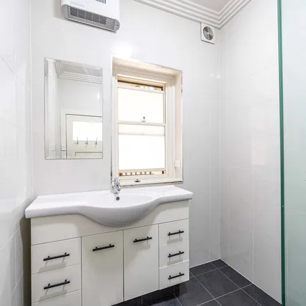 Rent this 3 bed apartment on 48 Jackson Street in Balgowlah NSW 2093, Australia