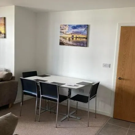 Image 3 - Dovercourt House, Butetown Link, Cardiff, CF11 0AS, United Kingdom - Apartment for rent