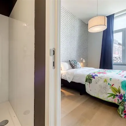 Rent this 1 bed apartment on Rue de la Cathédrale 97 in 4000 Grivegnée, Belgium