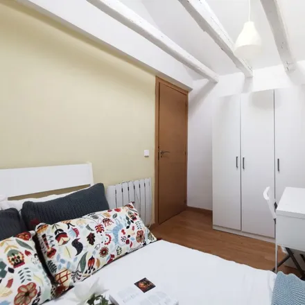 Rent this 5 bed room on Madrid in Calle de Santa Catalina, 8