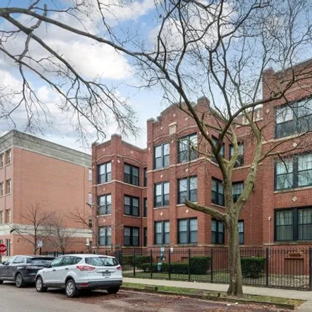 Rent this 3 bed apartment on 7700-7706 North Marshfield Avenue in Chicago, IL 60626
