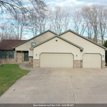Buy this 3 bed house on 1098 Hennes Court in Kaukauna, WI 54130