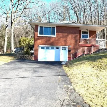 Rent this 3 bed house on 1024 Imperial Woods Drive in Vestal, NY 13850
