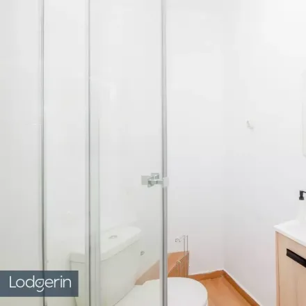 Rent this studio room on Carrer de Cadis in 81, 46006 Valencia