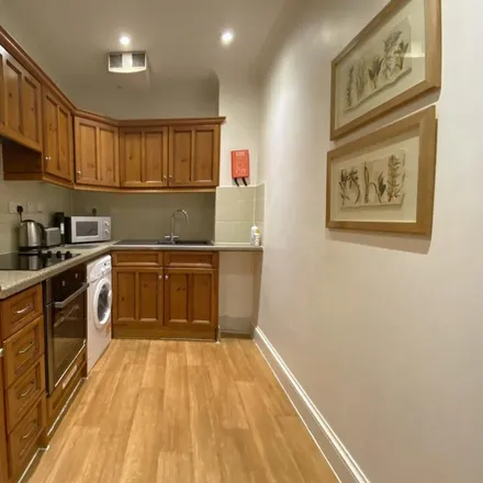 Image 4 - Ferry Lane, Hythe End, TW19 6HG, United Kingdom - Apartment for rent