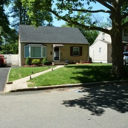 Buy this 3 bed house on 482 Albermarle St in Rahway, New Jersey