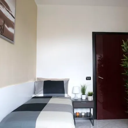 Rent this 5 bed room on Via Luigi Zoja in 20153 Milan MI, Italy