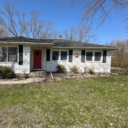 Buy this 3 bed house on 6th Avenue in South Haven Charter Township, MI 49090