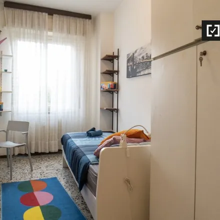 Rent this 5 bed room on Via privata Martino Lutero in 6, 20126 Milan MI