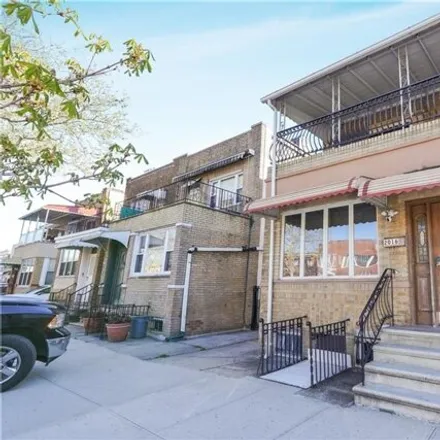 Image 2 - 2016 65th Street, New York, NY 11204, USA - House for sale