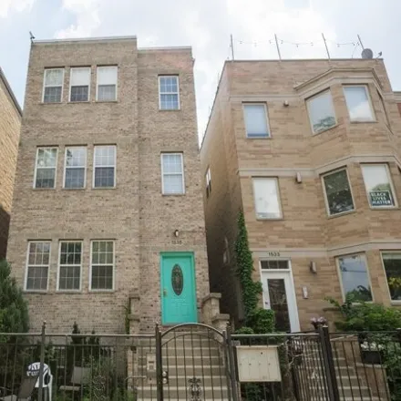 Rent this 3 bed apartment on 1535 North Campbell Avenue in Chicago, IL 60647