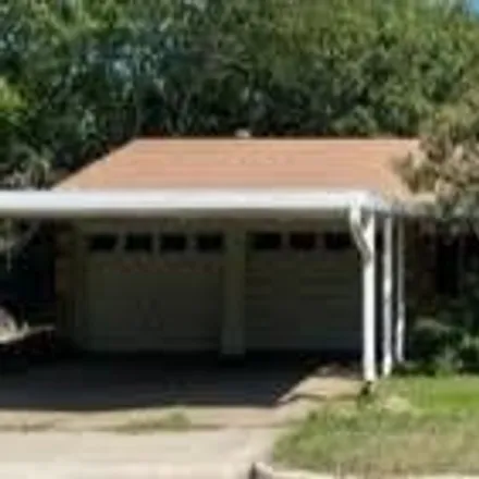 Image 2 - 5913 Rosalyn Drive, Watauga, TX 76148, USA - House for sale