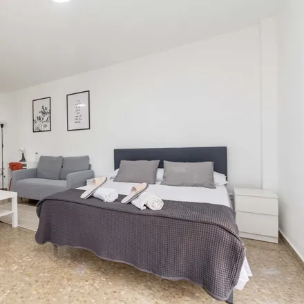 Rent this 5 bed room on Calle Fernández Alarcón in 18, 29007 Málaga
