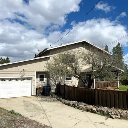 Buy this 4 bed house on 455 Wetzel Way in Yreka, CA 96097