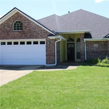 Buy this 4 bed house on 6004 Braeburn Court in Bossier City, LA 71111