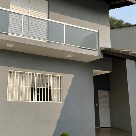 Buy this studio house on Rua Marechal Floriano Peixoto in Vila Anita, Poá - SP