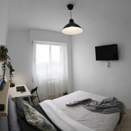 Image 7 - Redpiso, Calle de Camarena, 28047 Madrid, Spain - Apartment for rent