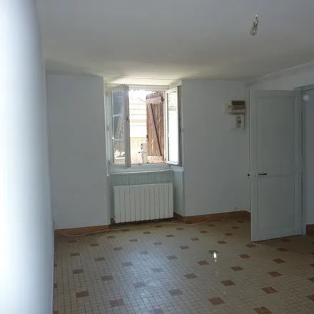 Image 1 - 4 Rue Montebello, 86500 Montmorillon, France - Apartment for rent