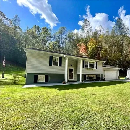 Buy this 3 bed house on 1006 County Route 16/13 in Hathaway, Calhoun County