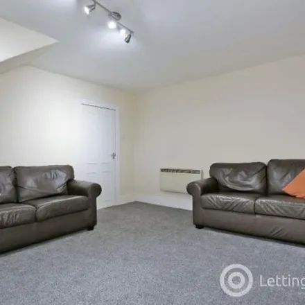 Image 2 - King Street, London, N2 8DY, United Kingdom - Apartment for rent