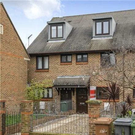 Buy this 4 bed townhouse on Larch Road in London, E10 5TH