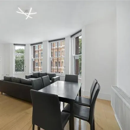 Image 3 - Nevern Square, London, London, Sw5 - Room for rent