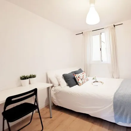 Rent this 12 bed room on Madrid in Calle de Santa Catalina, 8