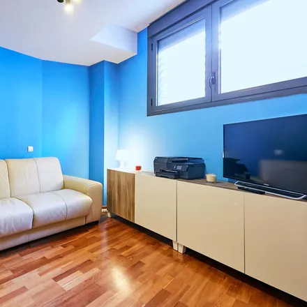 Rent this 1 bed apartment on Madrid in Calle Catalina Suárez, 9