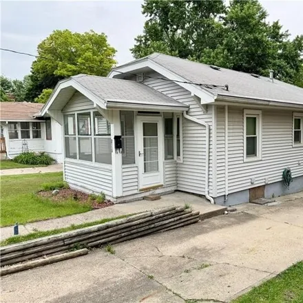 Buy this 2 bed house on 2159 36th Street in Des Moines, IA 50310