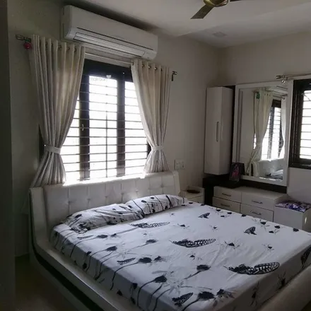 Rent this 3 bed apartment on unnamed road in Alkapuri, Vadodara - 390001