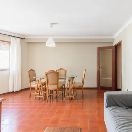 Rent this 2 bed apartment on Centro Comercial Sirius in Rua de Cinco de Outubro 156, 4100-172 Porto