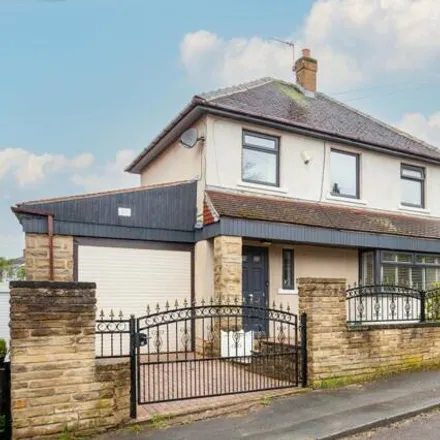 Buy this 3 bed house on Peaseland Road in Cleckheaton, BD19 3NH