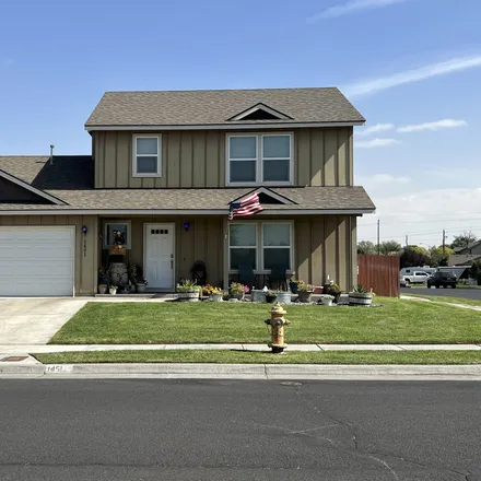 Buy this 3 bed house on 1401 East Main Street in Hermiston, OR 97838