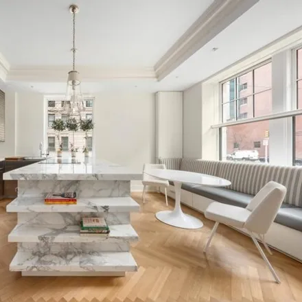 Image 3 - 56 East 76th Street, New York, NY 10021, USA - Townhouse for sale