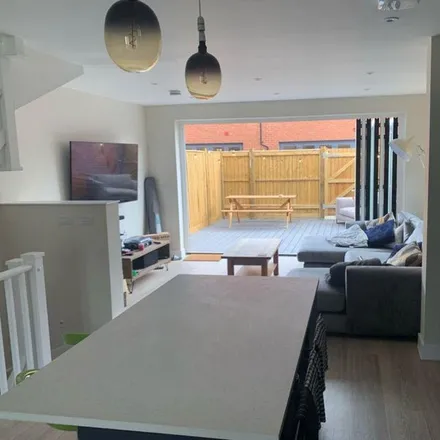 Image 4 - 34 Southey Street, Bristol, BS2 9RE, United Kingdom - House for rent