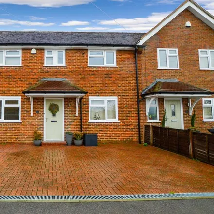 Rent this 4 bed house on Rydens Way in Old Woking, GU22 9DN