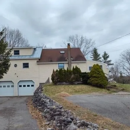 Buy this 4 bed house on 31 Red Barn Road in Norridgewock, Somerset County