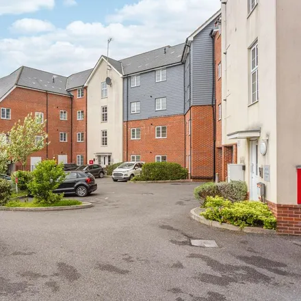 Rent this 2 bed apartment on Balcome Road Roundabout in Maidenbower, RH10 7PD