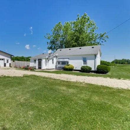 Image 1 - 17490 North 200 East Road, Woodruff, McLean County, IL 61732, USA - House for sale