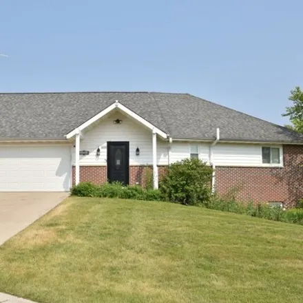 Buy this 4 bed house on 2032 Blackfoot Avenue in Grafton, WI 53024