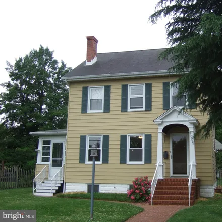 Rent this 3 bed house on 1005 Poplar Avenue in Annapolis, MD 21401