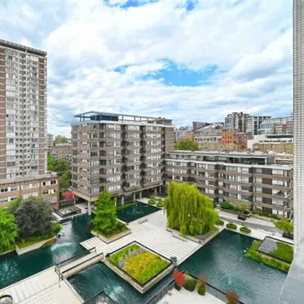 Image 2 - Water Gardens (1-47), Burwood Place, London, W2 2UT, United Kingdom - Apartment for sale