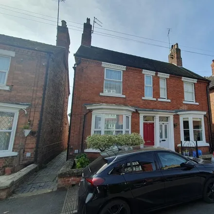 Rent this 3 bed duplex on The Burgage in Market Drayton, TF9 1EQ