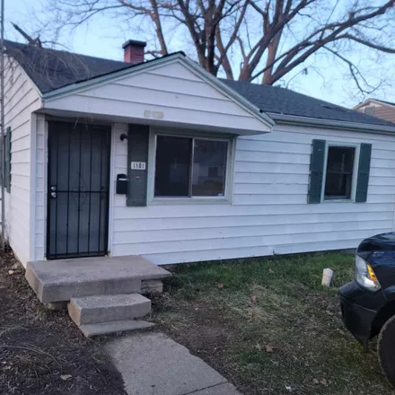 Rent this 2 bed house on 1801 polly