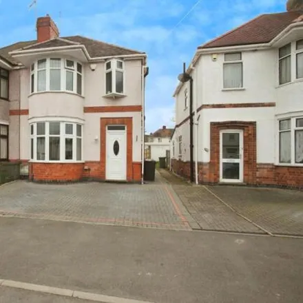 Buy this 3 bed duplex on Ryde Avenue in Nuneaton, CV10 0BW
