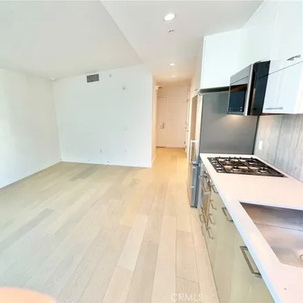 Image 2 - Perla, 400 South Broadway, Los Angeles, CA 90013, USA - Condo for sale