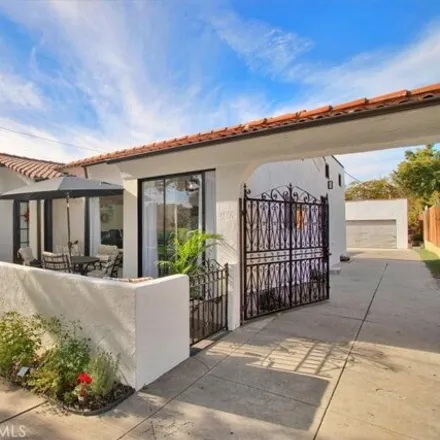 Image 8 - 5251 Live Oak View Drive, Los Angeles, CA 90041, USA - House for sale