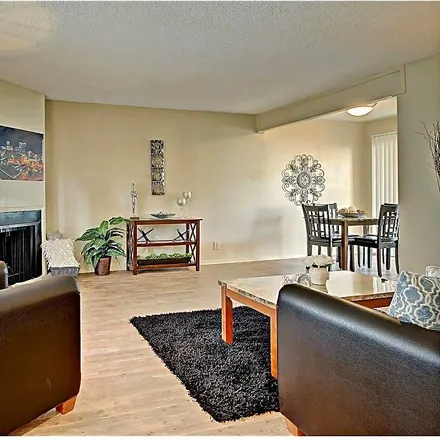 Image 1 - 4319 South Saint Louis Avenue, Tulsa, OK 74105, USA - Apartment for rent